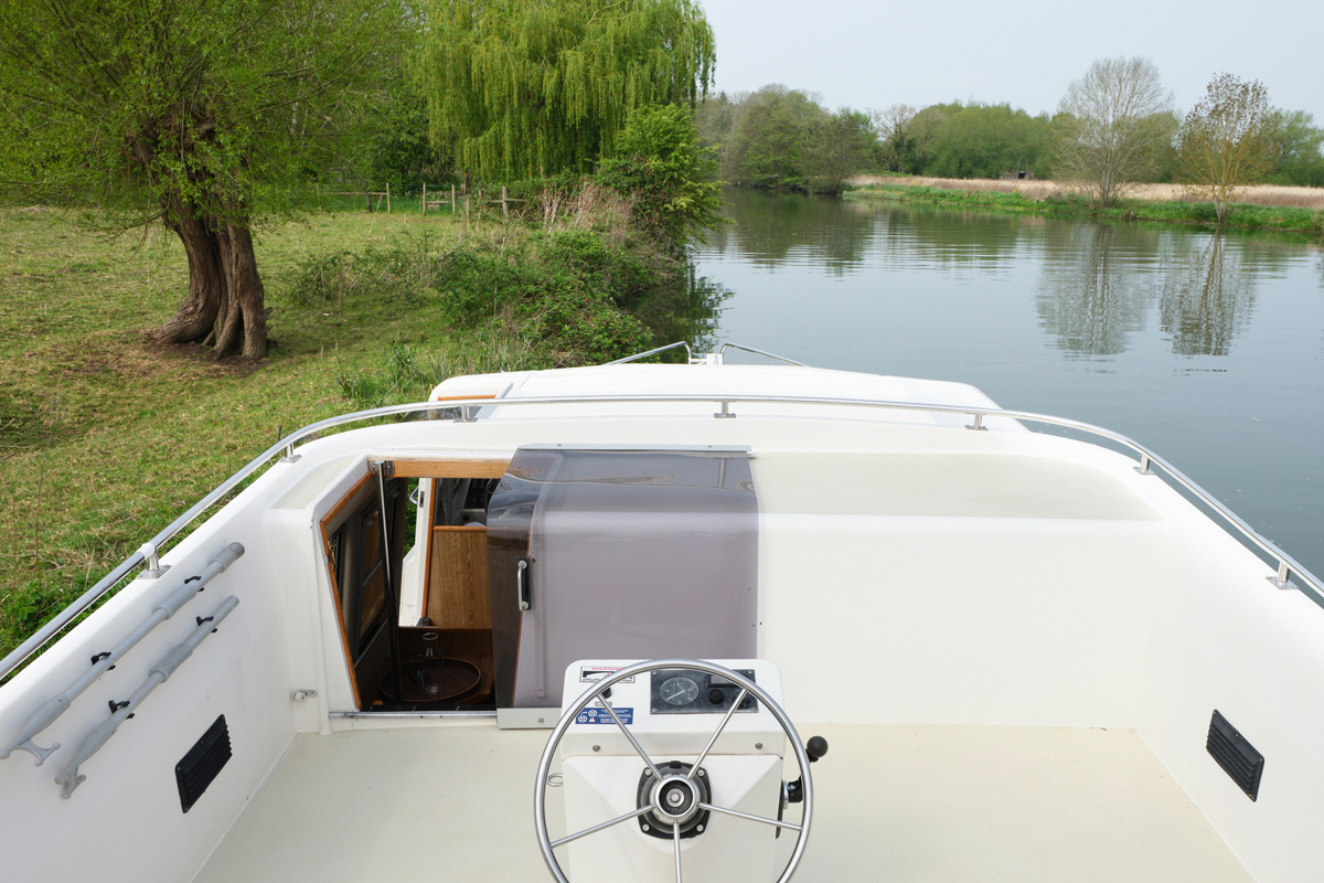 Aussensteuerstand Hausboot Crusader