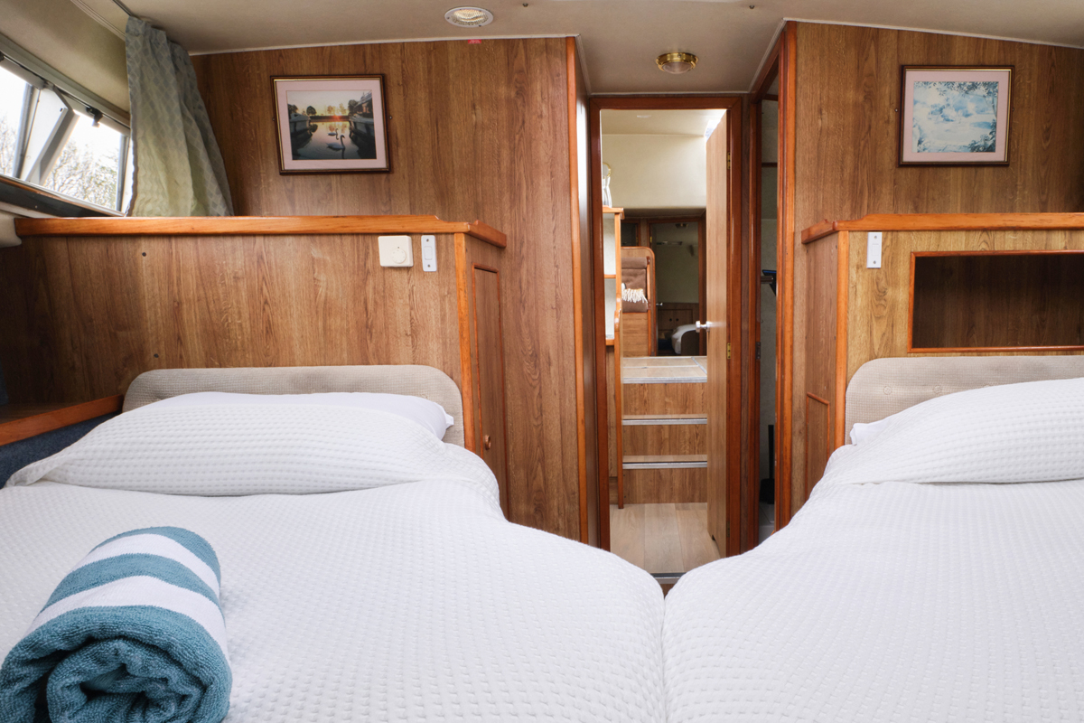 Bugkabine mit V-Bett Crusader