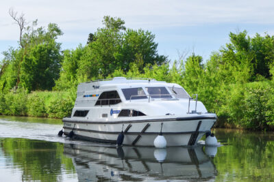 Hausboot Clipper in Fahrt