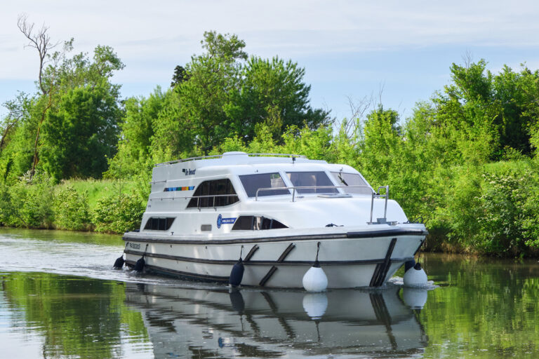Hausboot Clipper in Fahrt
