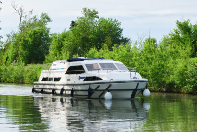 Hausboot Grand Classique unterwegs