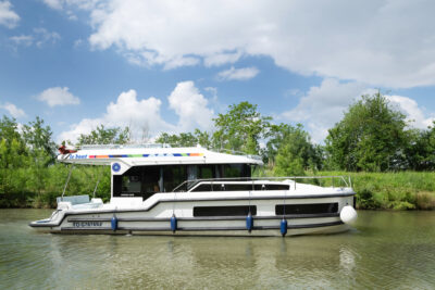 Seitliche Ansicht Hausboot Liberty