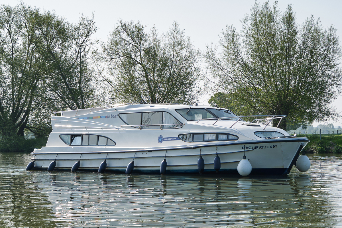 Hausboot Magnifique unterwegs