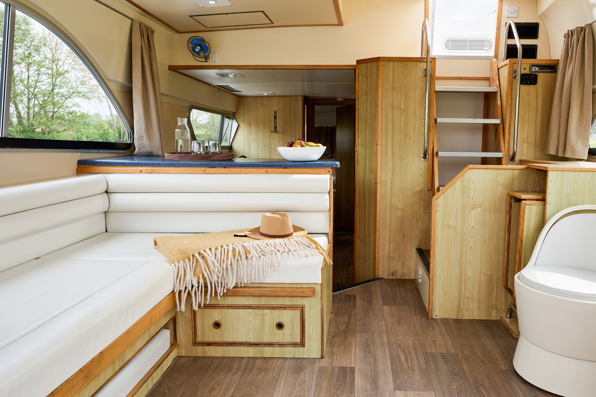 Salon Hausboot Calypso