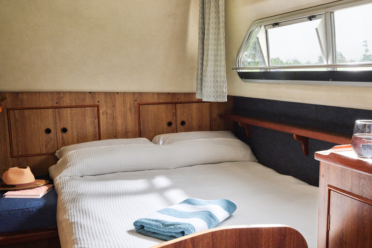 Kabine Doppelbett Hausboot Crusader