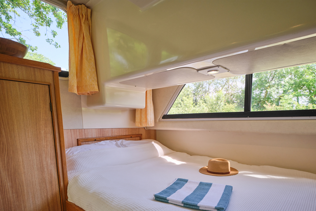 Doppelbett Hausboot Cirrus B