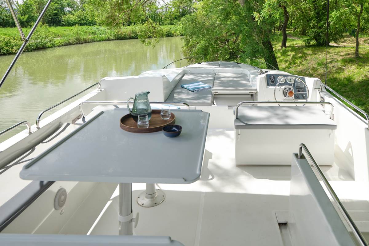 Sonnendeck Horizon 5 Hausboot