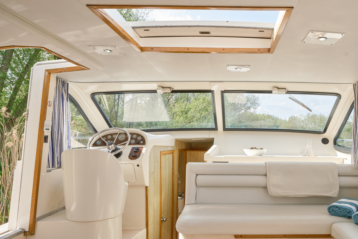 Innensteuerstand Salon Magnifique