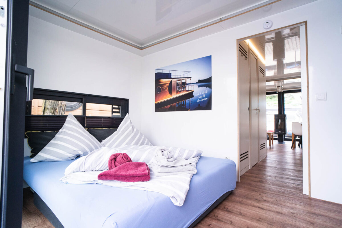 bungalowboot_seen-sucht_doppelbett