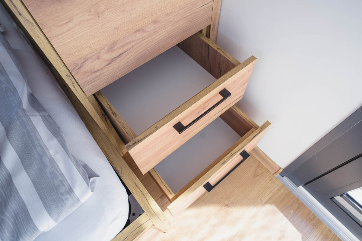 hausboot-nizza-stauraum-kabine