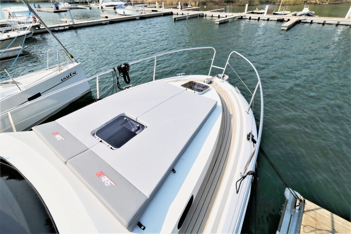 hausboot-sina-bug-sonnenliegen