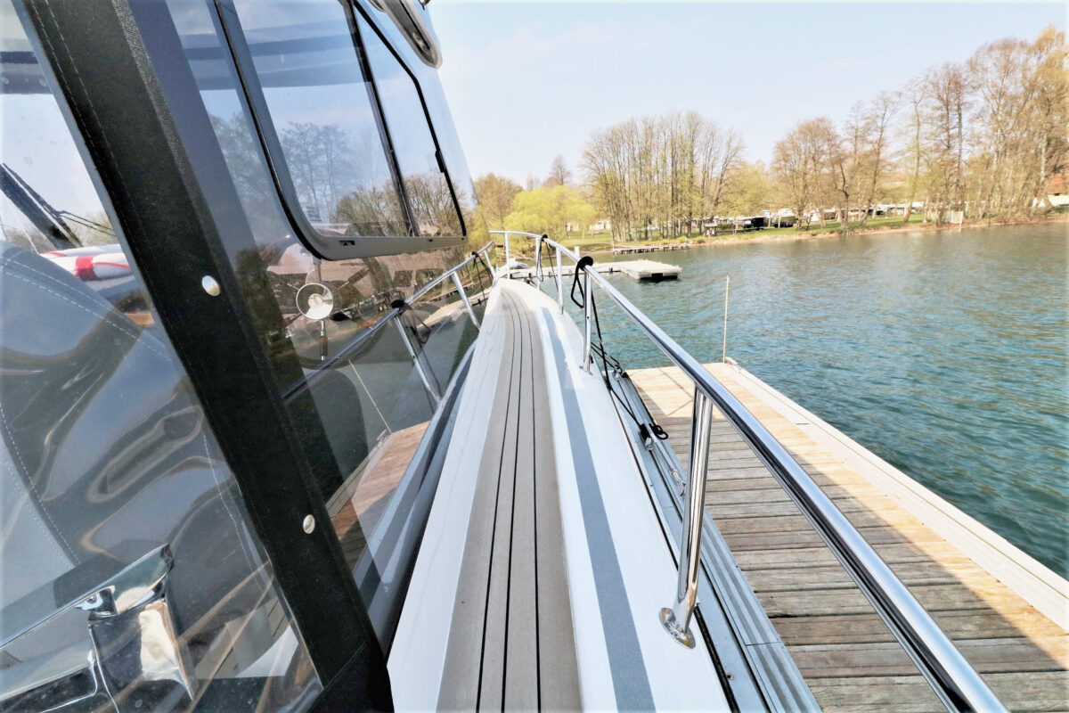 hausboot-sina-gangbord-reling