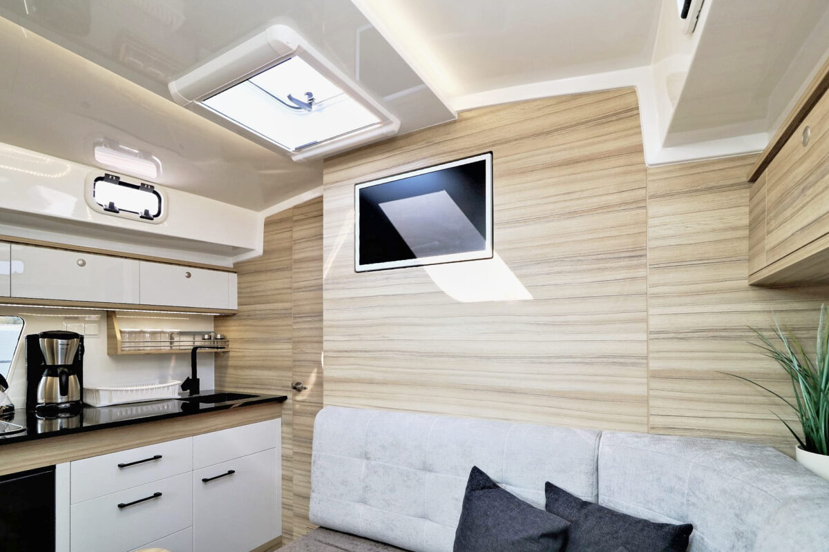 hausboot-sina-salon-pantry