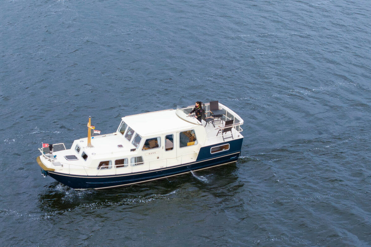 motoryacht-mieten-nana-ab-fuerstenberg