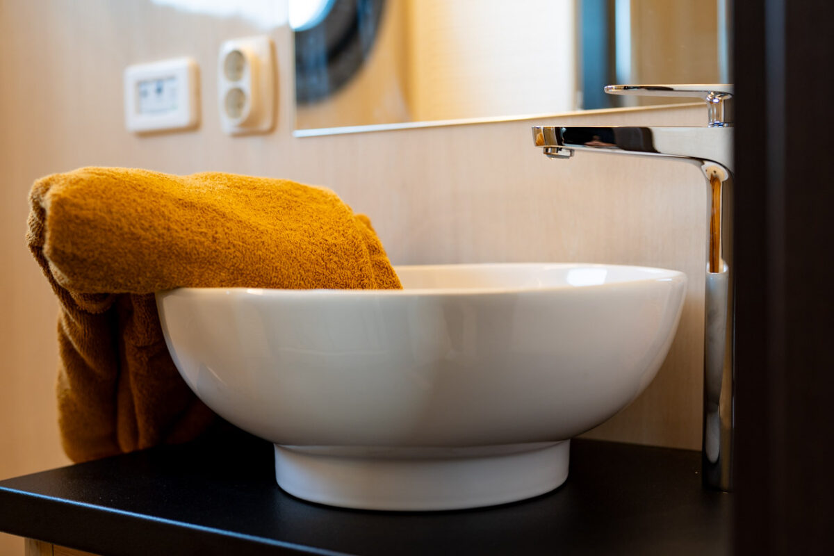 waschbecken-hausboot-toni