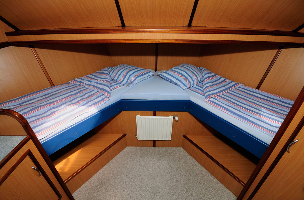 bugkabine-hausboot-olympia-superkreuzer