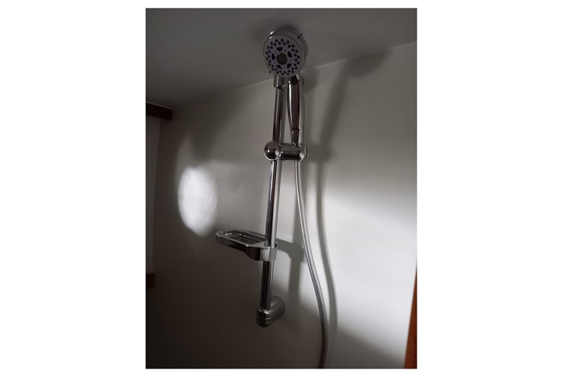 hausboot_martje_dusche