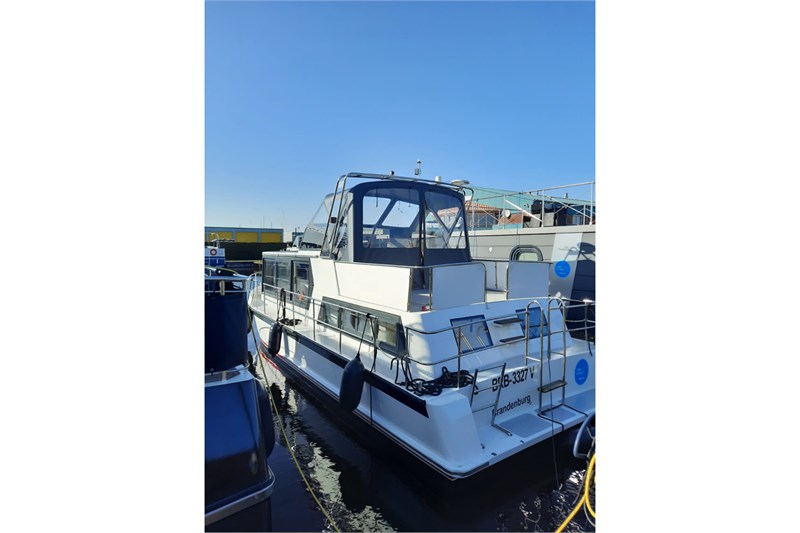 safari_houseboat_1050_refit-seitlich-heck