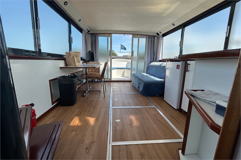 safari_houseboat_1050_refit_wohnraum