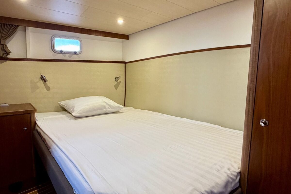 motoryacht_copain_doppelbett_kabine