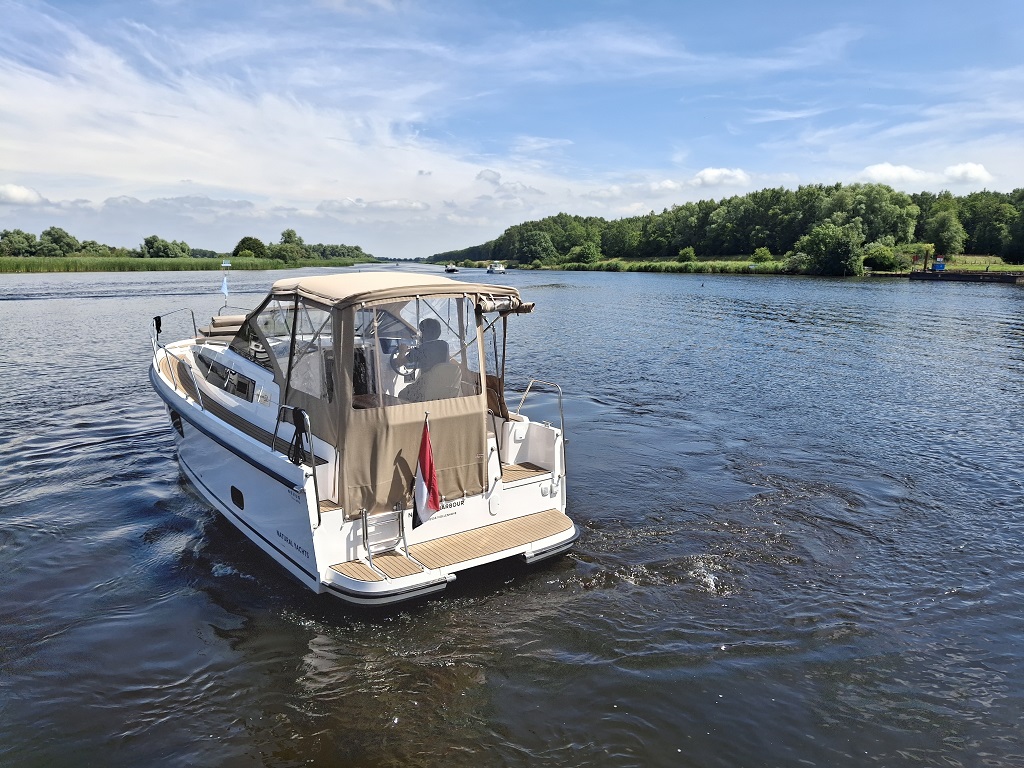 nexus_revo_cabrio_mackerel_heckansicht