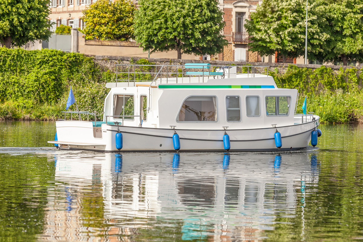Seitliche Ansicht Penichette Premium PLUS 2 Personen