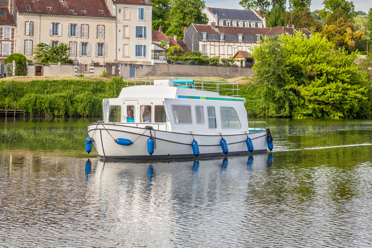 Penichette Premium PLUS 2/4 in Fahrt
