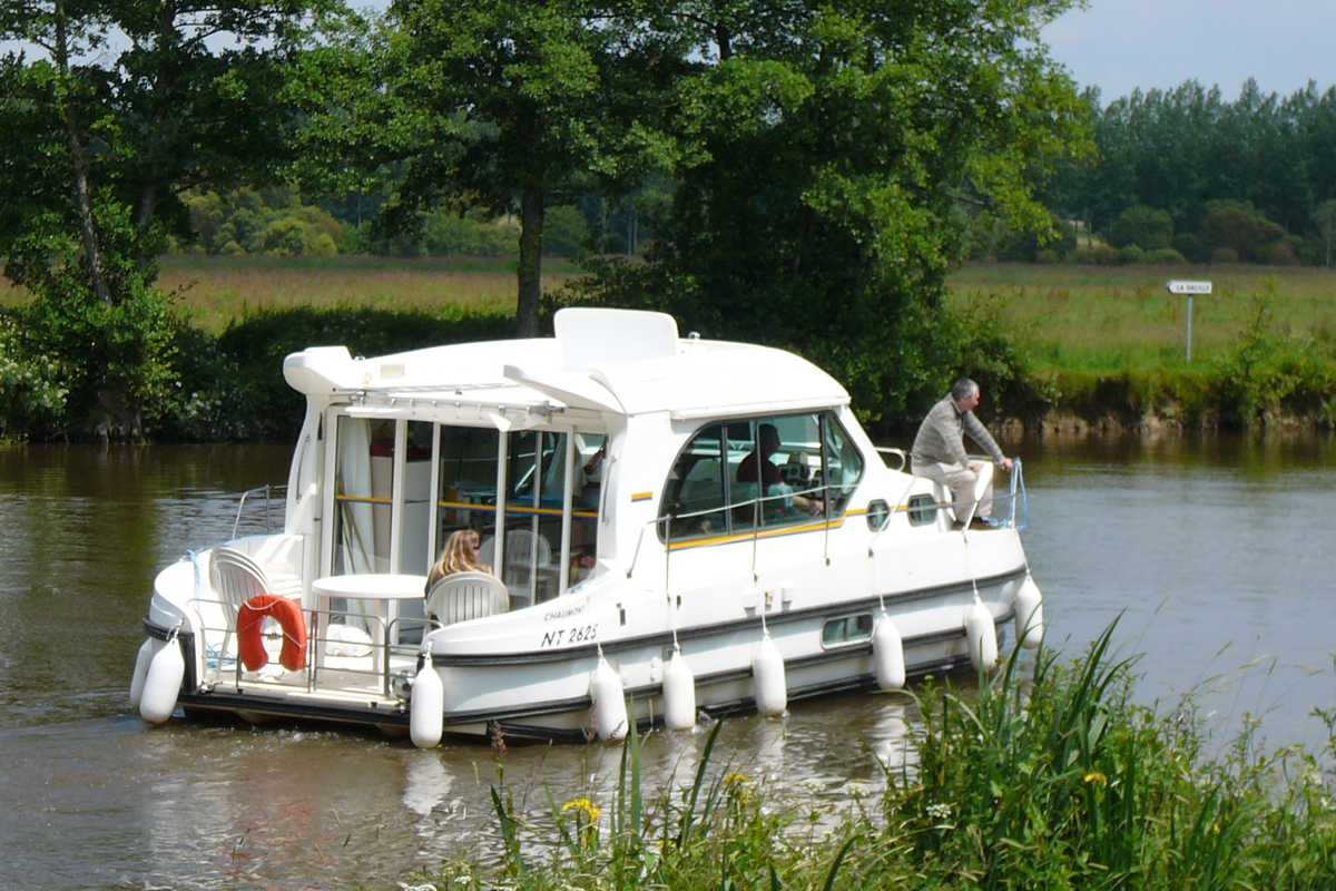 Unterwegs Heckansicht Boot Cruiser Comfort 6/8
