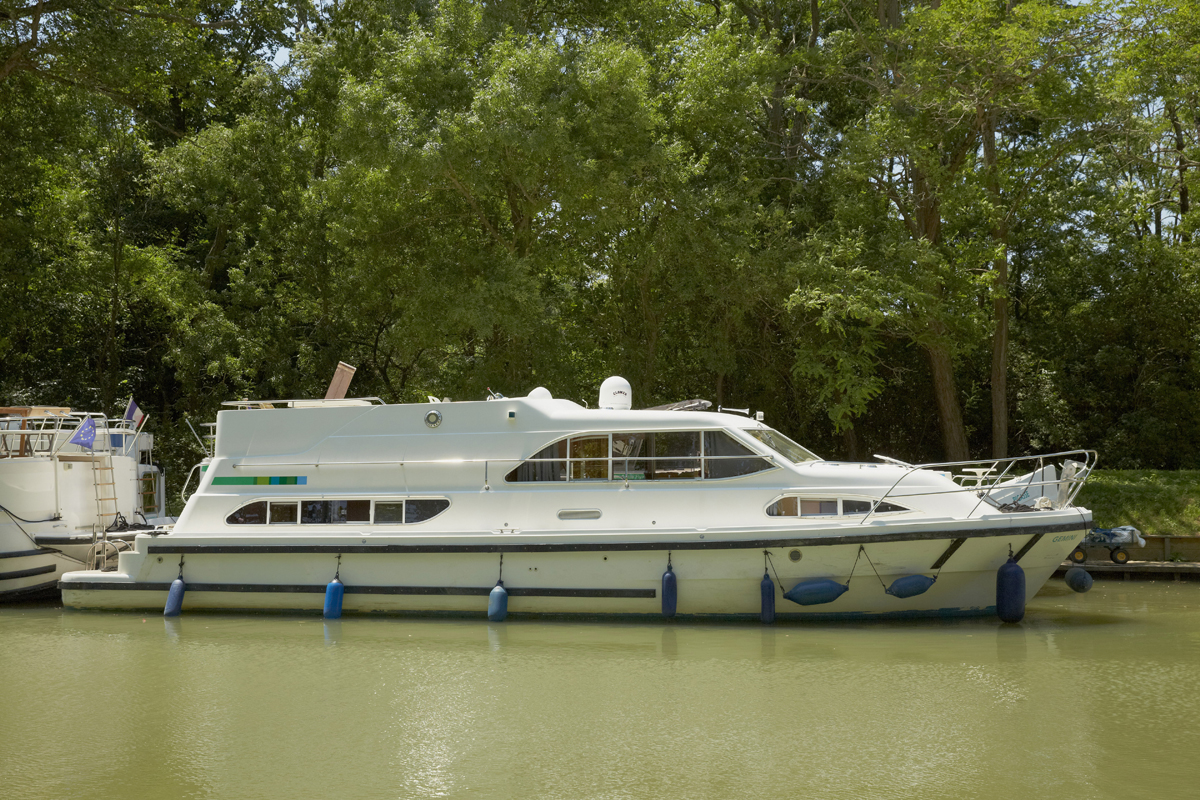 Seitliche Ansicht Cruiser Premium 6 Personen