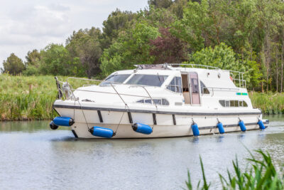 Cruiser Premium 6 Personen Bugansicht