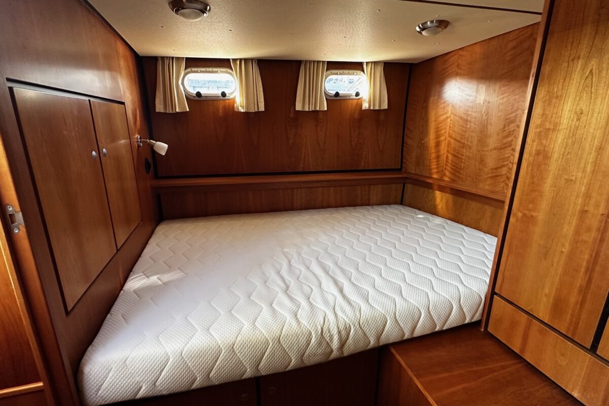 linssen_29.9_olivia_heckkabine