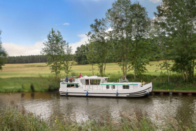 Hausboot Penichette Comfort 8/9 auf Kanalfahrt