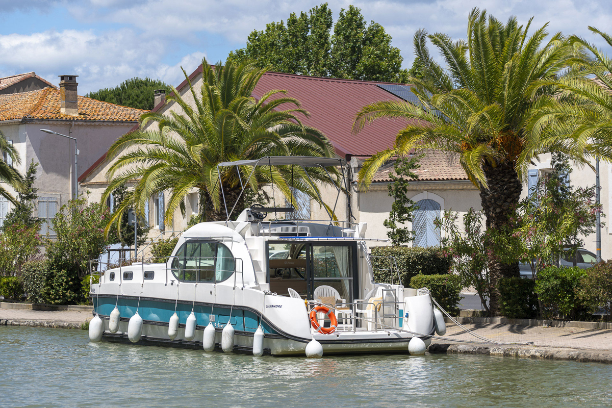 Ansicht Heck Cruiser Premium + 6/8