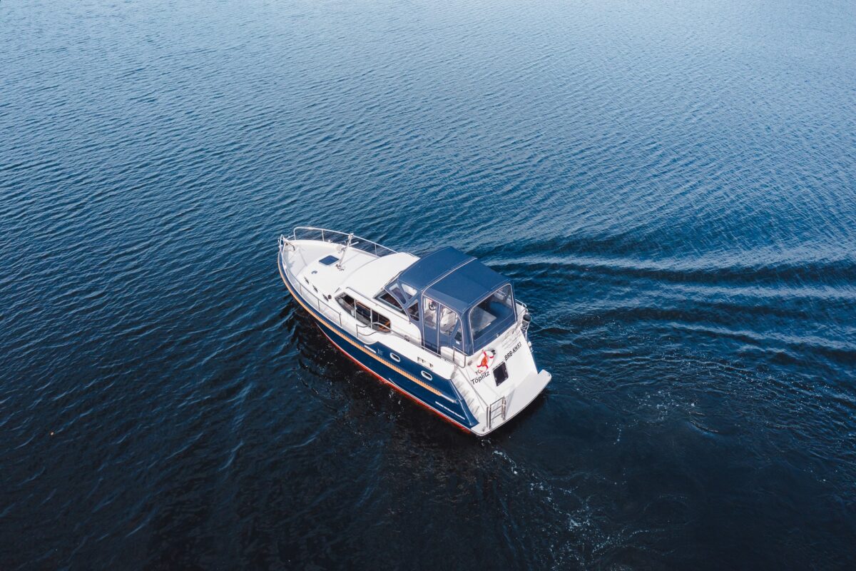 riverboating-boot-mon-amour-oben
