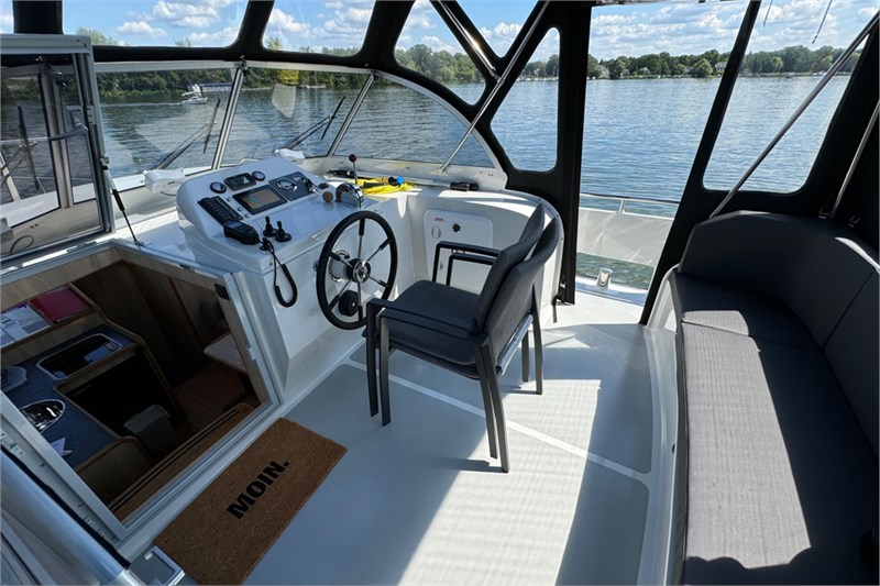 Gruno_32_Excellent_Ada_aussendeck