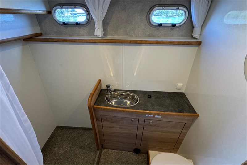 Gruno_32_Excellent_Ada_toilette